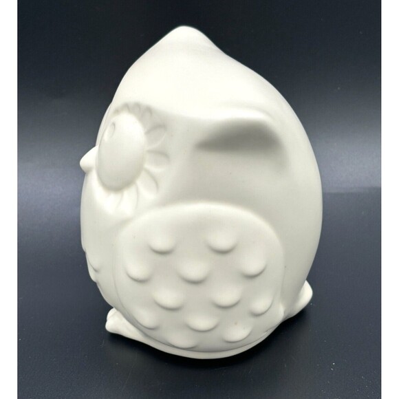 Hallmark Ceramic Snow Owl Ivory White Home Decor Statue Figurine 5"h Eyes Opened - Picture 2 of 15